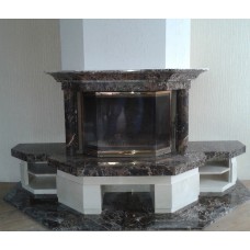 Пристенный камин из мраморов Имперадор Голд и Крема Марфил